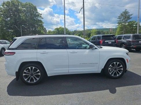 Used 2024 Jeep Grand Cherokee Overland w/ Trailer Tow Package image 3