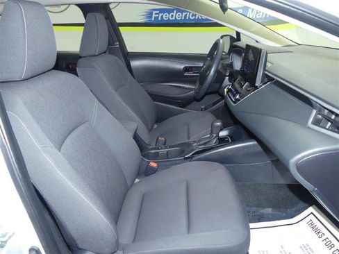 Used 2023 Toyota Corolla LE image 7