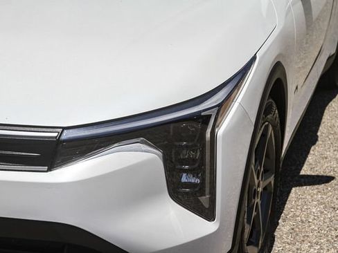 Certified 2025 Kia K4 FWD image 5