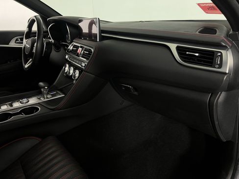 Used 2023 Genesis G70 2.0T w/ Sport Prestige Package image 33