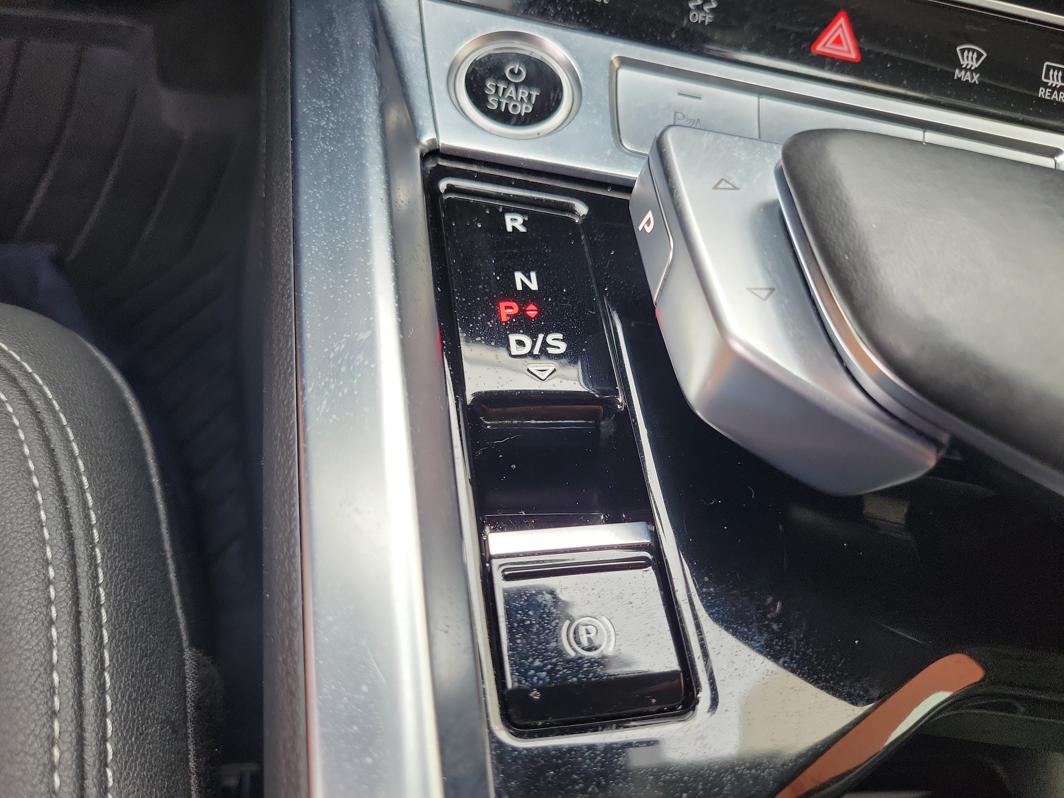 Used 2021 Audi e-tron Premium Plus w/ Premium Plus Package AWD/4WD image 30