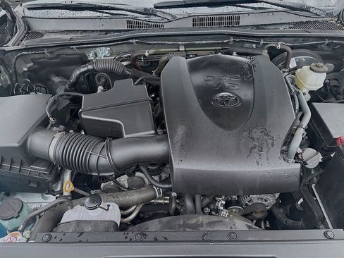 Used 2023 Toyota Tacoma TRD Sport w/ Black Out Package (TMS) image 28