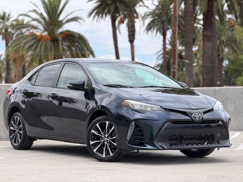Used 2018 Toyota Corolla SE w/ Carpet Mat Package (TMS) FWD image 4
