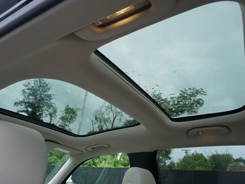 Certified 2025 Mercedes-Benz GLB 250 image 16