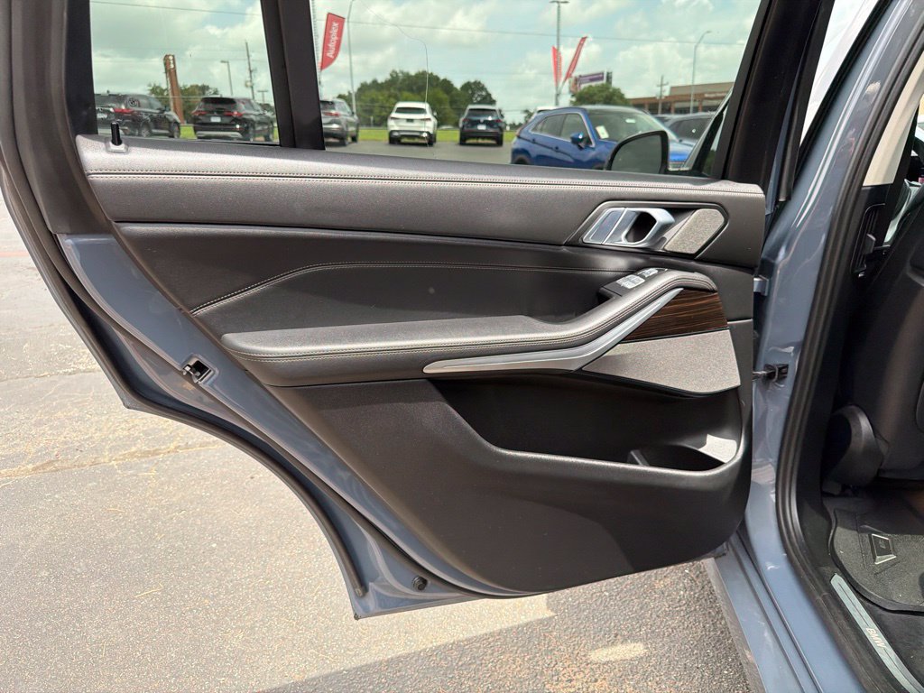 Used 2024 BMW X7 xDrive40i w/ Premium Package AWD/4WD image 27