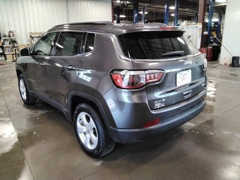 Used 2021 Jeep Compass Latitude w/ Convenience Group image 3