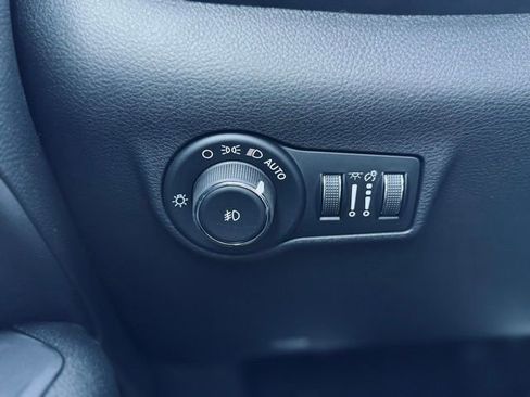 New 2026 Jeep Compass Limited image 27