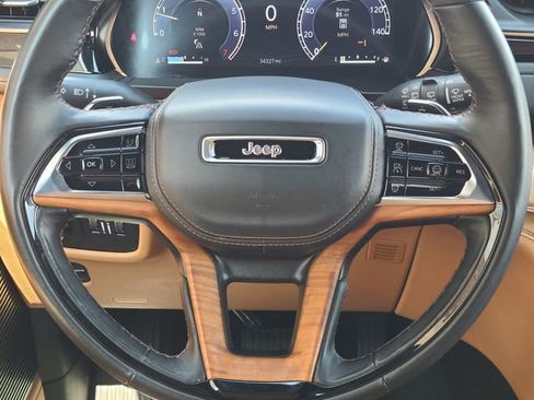 Used 2024 Jeep Grand Cherokee L Summit image 27