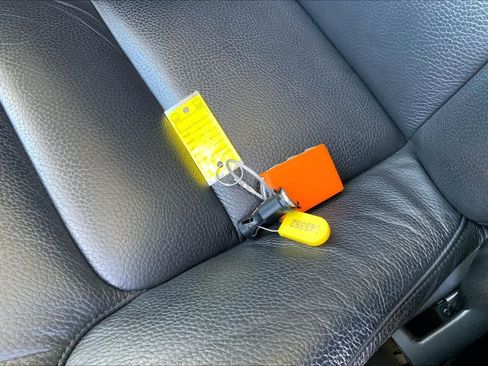 Used 2024 Volvo XC60 B5 Plus image 14