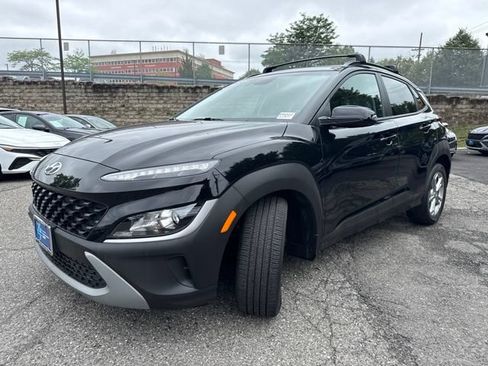 Used 2023 Hyundai Kona SEL AWD/4WD image 3