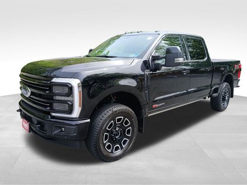 Used 2025 Ford F350 Platinum AWD/4WD image 3
