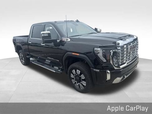 Used 2025 GMC Sierra 3500 Denali w/ Denali Reserve Package AWD/4WD image 3
