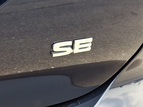 Used 2023 Mitsubishi Outlander SE AWD/4WD image 33