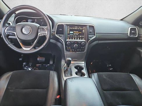 Used 2018 Jeep Grand Cherokee Altitude AWD/4WD image 23