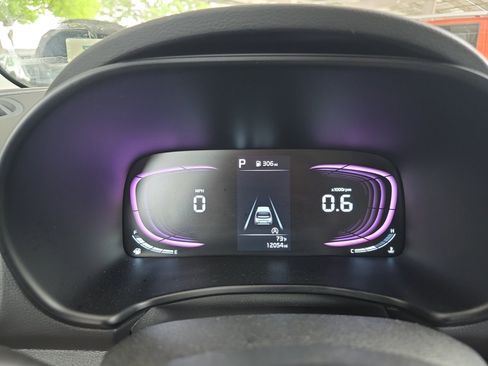 Certified 2025 Kia Soul LX image 18