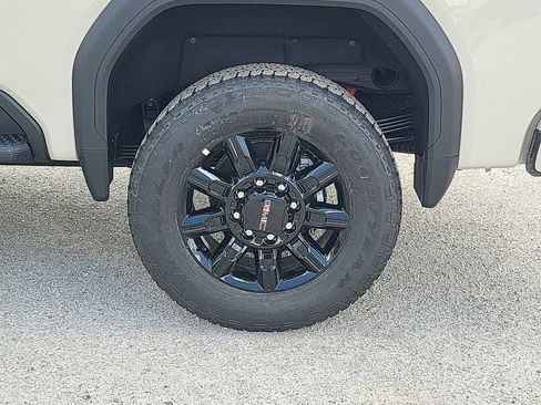 New 2026 GMC Sierra 2500 AT4 w/ AT4 Premium Plus Package image 19