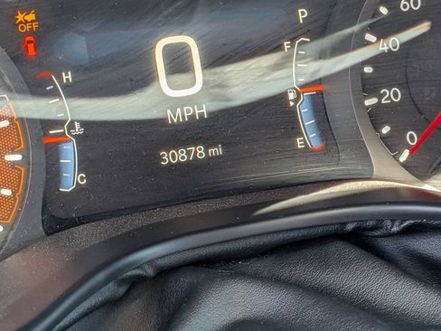 Used 2025 Jeep Compass Latitude w/ Sun & Sound Group AWD/4WD image 21