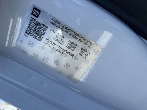 New 2024 GMC Savana 3500 w/ Power Convenience Package image 22