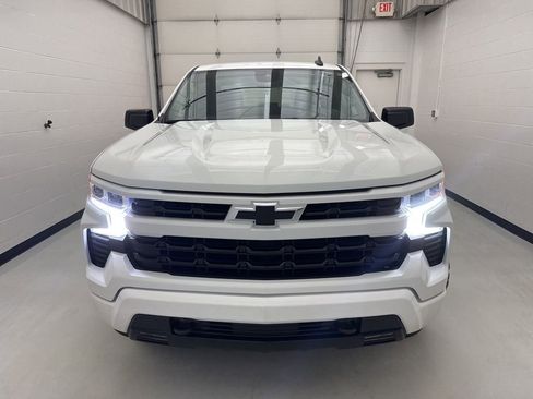 Used 2024 Chevrolet Silverado 1500 RST w/ Z71 Off-Road Package image 2