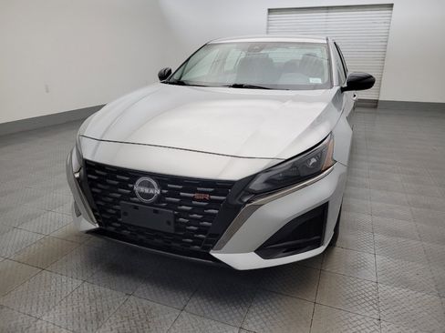 Used 2024 Nissan Altima 2.5 SR FWD image 15