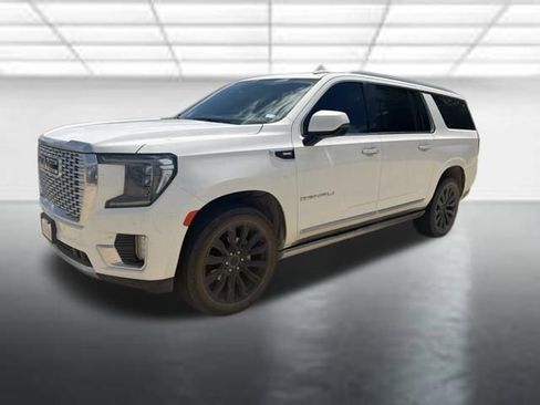 Used 2023 GMC Yukon XL Denali AWD/4WD image 1