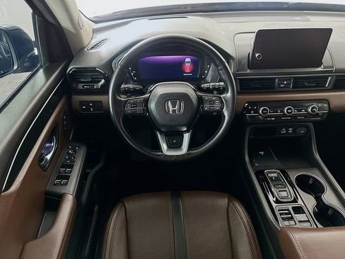 Certified 2025 Honda Pilot Elite image 4