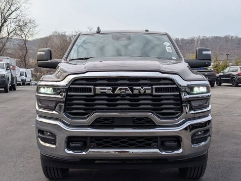 New 2025 RAM 2500 Big Horn AWD/4WD image 9
