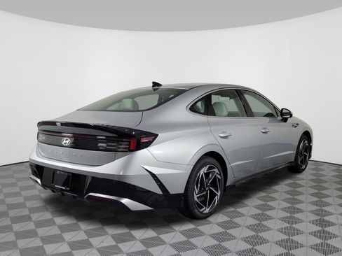 New 2026 Hyundai Sonata SEL FWD image 3