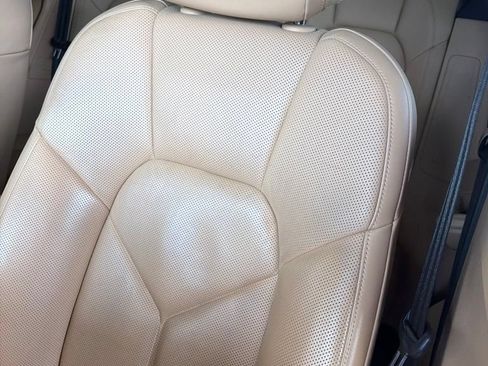 Used 2018 Porsche Macan AWD/4WD image 5