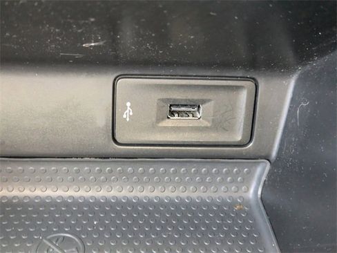 Used 2017 Volkswagen Beetle 1.8T S image 22