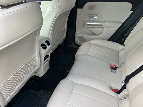 Certified 2025 Mercedes-Benz GLA 250 4MATIC image 12