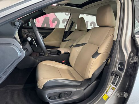 Used 2020 Lexus ES 350 w/ Premium Package FWD image 17