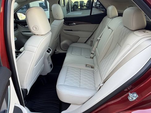 Used 2023 Buick Envision Avenir AWD/4WD image 18