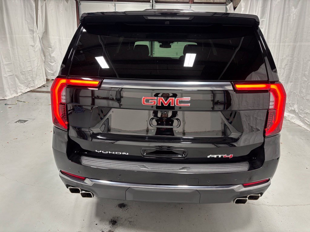 Used 2026 GMC Yukon XL AT4 AWD/4WD image 6