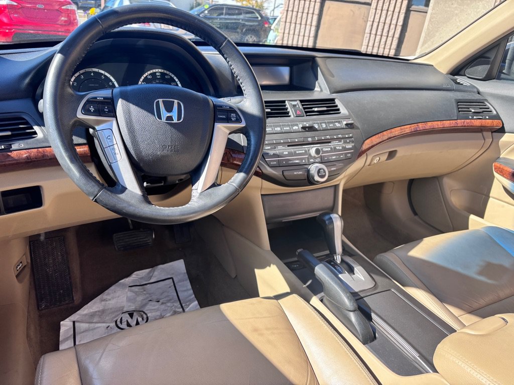Used 2011 Honda Accord EX-L image 6
