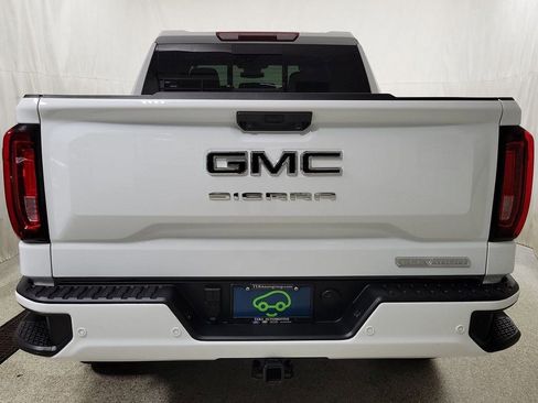 Used 2025 GMC Sierra 1500 Elevation w/ Elevation Premium Package image 5