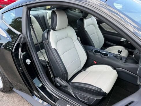 Used 2025 Ford Mustang GT Premium RWD image 15