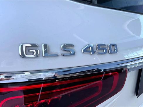 Certified 2023 Mercedes-Benz GLS 450 4MATIC image 9