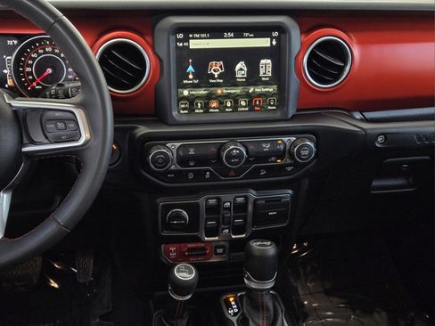 Used 2019 Jeep Wrangler Unlimited Rubicon AWD/4WD image 23