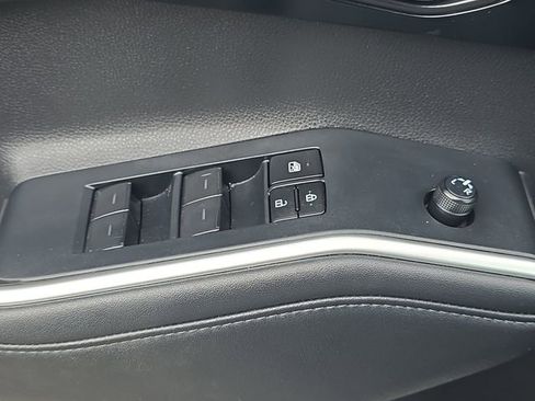 Certified 2024 Toyota Highlander XLE image 29