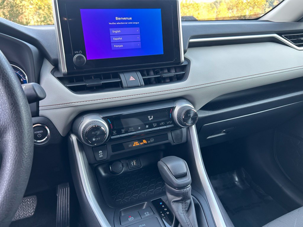 Certified 2025 Toyota RAV4 XLE AWD/4WD image 17