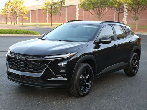New 2026 Chevrolet Trax LT w/ Driver Confidence Package FWD image 23