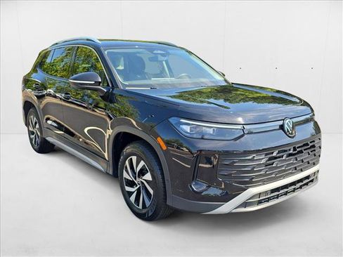 New 2025 Volkswagen Tiguan S image 9