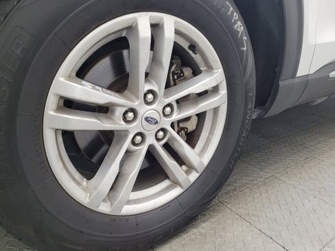 Used 2020 Ford Explorer XLT w/ Equipment Group 202A image 31