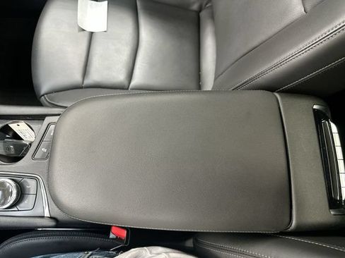 Used 2024 Cadillac XT6 Premium Luxury w/ Technology Package AWD/4WD image 25
