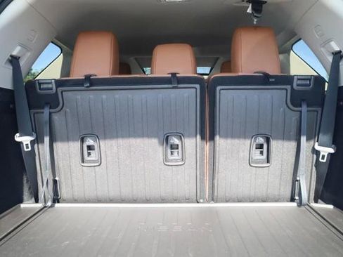 New 2026 Nissan Pathfinder Platinum AWD/4WD image 26