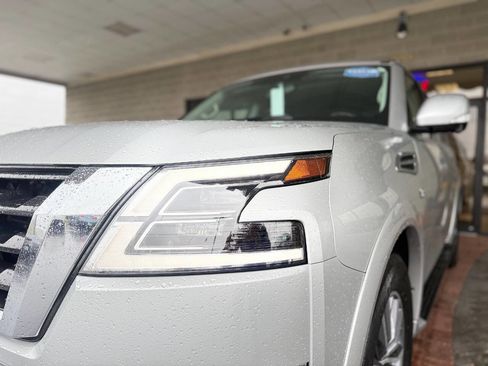 Used 2021 Nissan Armada SL w/ Captain's Chairs Package image 20