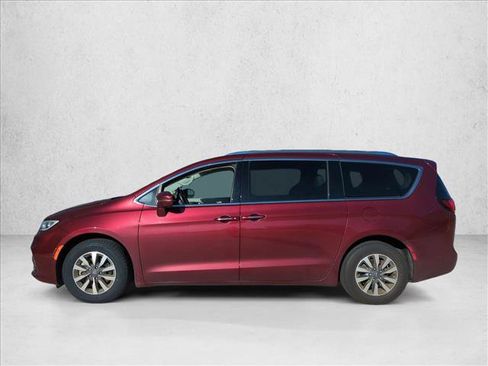 Used 2021 Chrysler Pacifica Touring-L w/ Premium & Safety Sphere Group FWD image 5