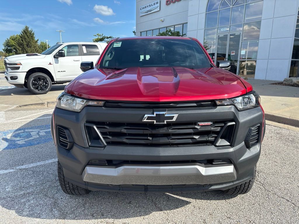 Used 2026 Chevrolet Colorado Trail Boss AWD/4WD image 3