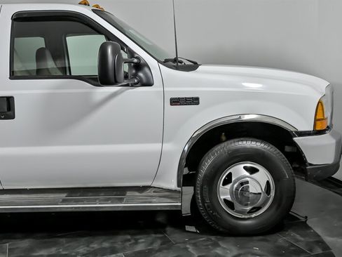 Used 2000 Ford F350 Lariat image 13